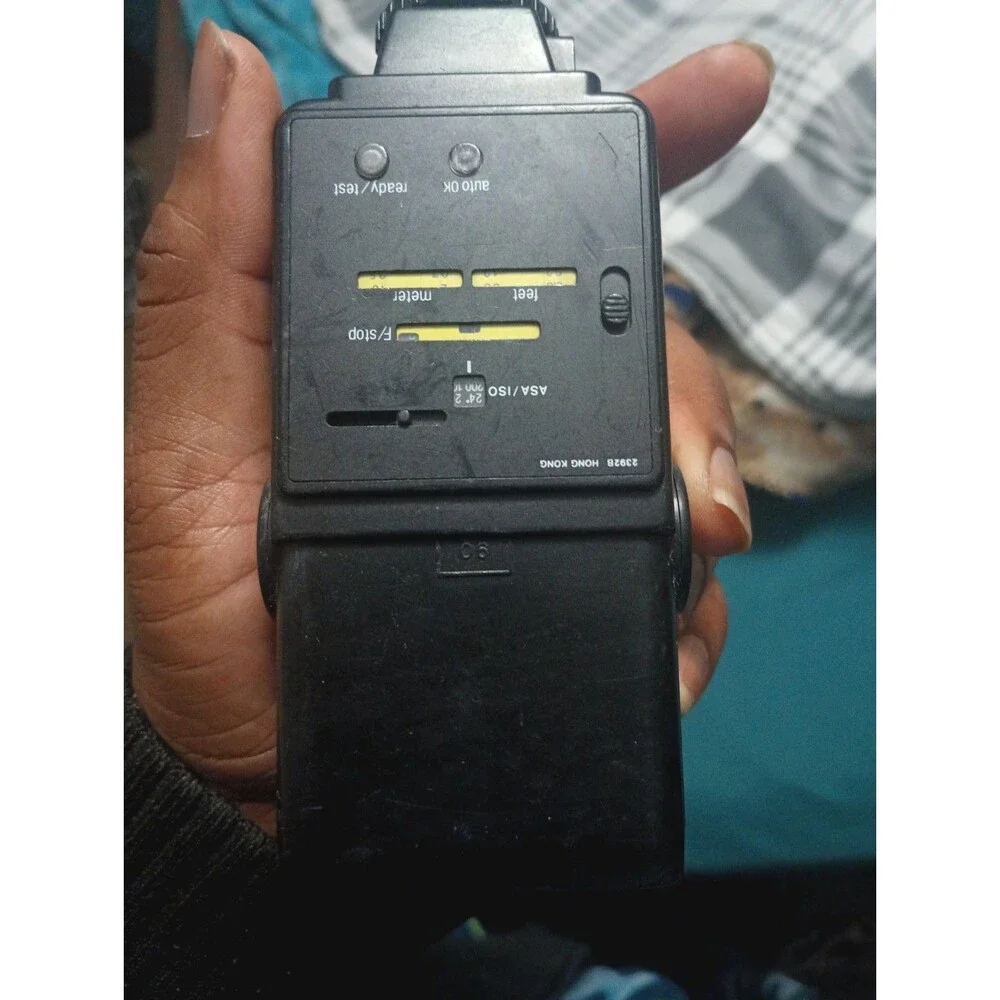 Sunpak auto 144 flash for  film SLR cameras